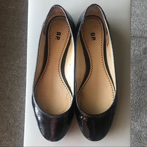 Black patent leather flats